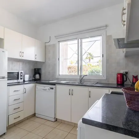 度假居 Matheos - Elegant 3-br Retreat Near Coralia