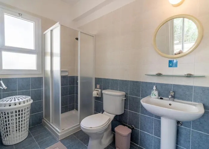 別荘 Matheos - Elegant 3-br Retreat Near Coralia ペイヤ