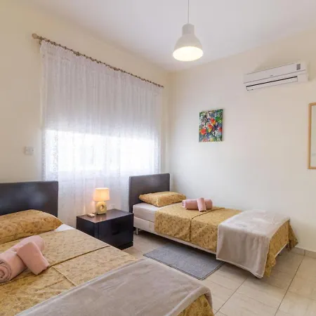 Ferienhaus Matheos - Elegant 3-br Retreat Near Coralia *