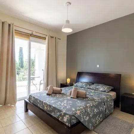 Ferienhaus Matheos - Elegant 3-br Retreat Near Coralia *