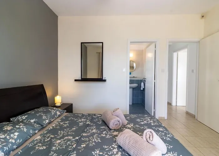 Matheos - Elegant 3-br Retreat Near Coralia Casa vacanze Peyia